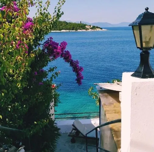 Efi's By The Sea Holiday home *