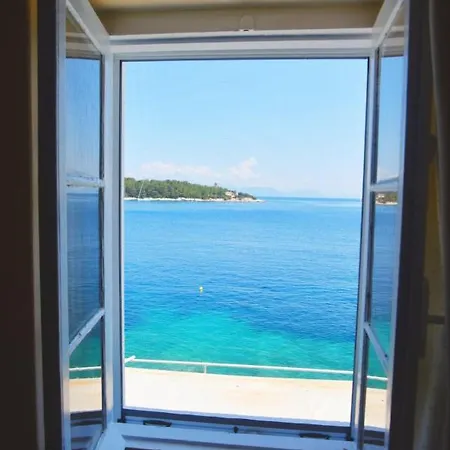 Ferienhaus Efi's By The Sea *